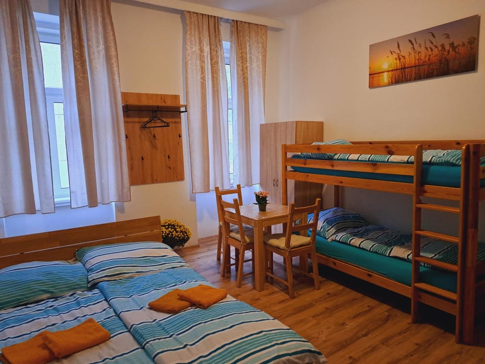 Astoria Central Appartement 10 minutes to downtown long term stay also possible Apartment in Vienna