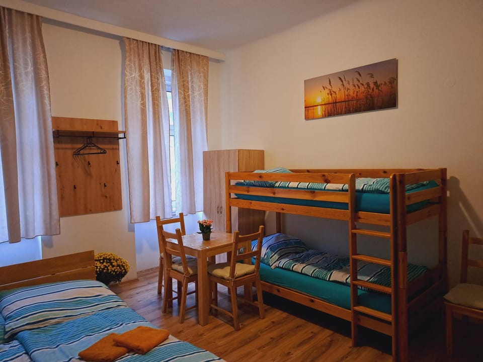 Astoria Central Appartement 10 minutes to downtown long term stay also possible Apartment in Vienna