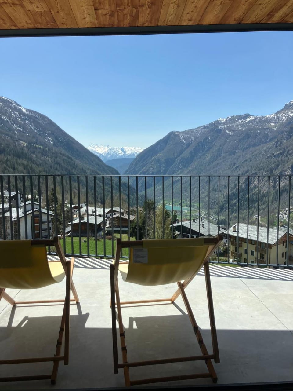Day, Natural landscape, View (from property/room), Balcony/Terrace, Mountain view