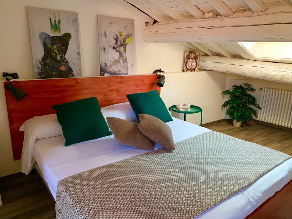 Bed, Bedroom