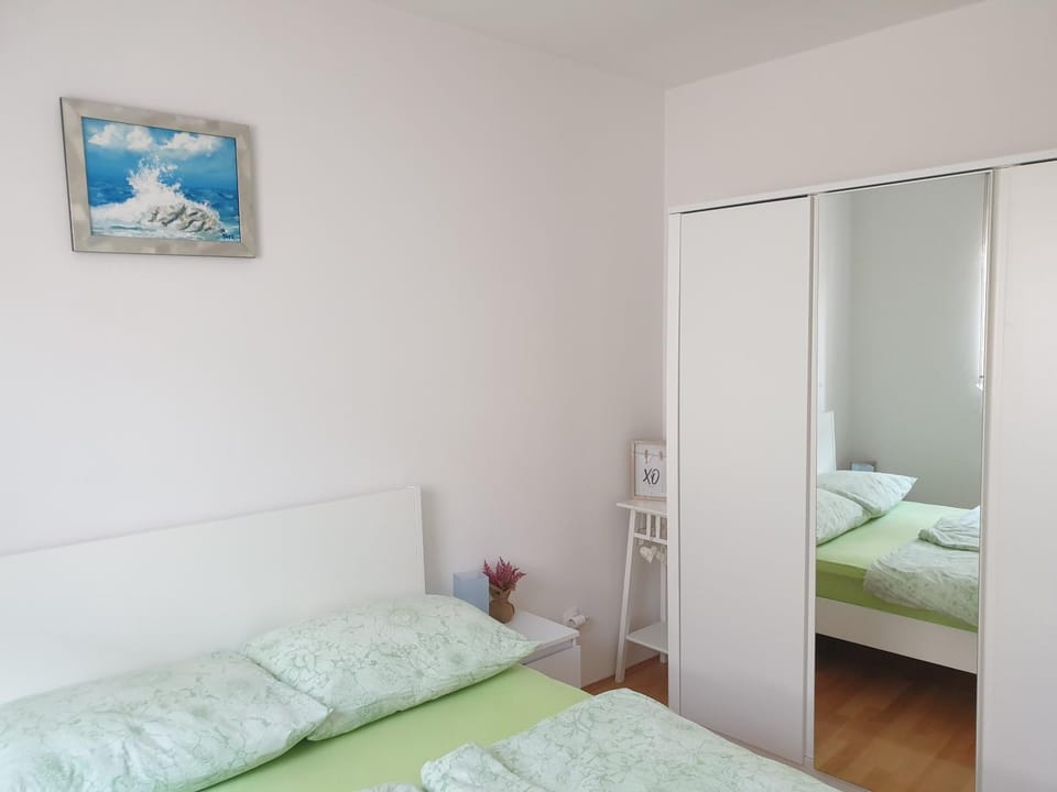 Bed, Bedroom, wardrobe