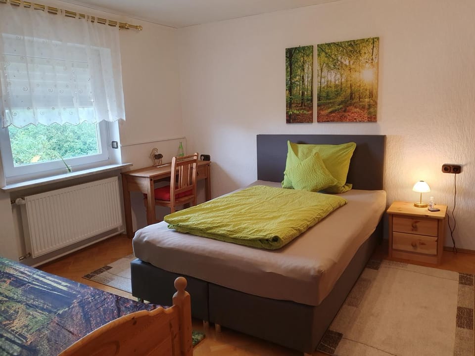 Bed, Photo of the whole room, Bedroom