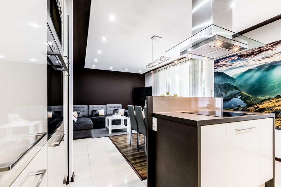Kitchen or kitchenette, Living room, Seating area