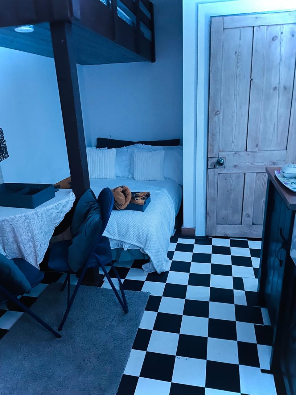 The Treehouse Apartment in England