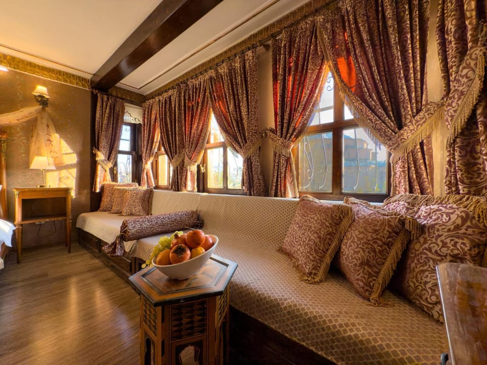 Seating area, Bedroom