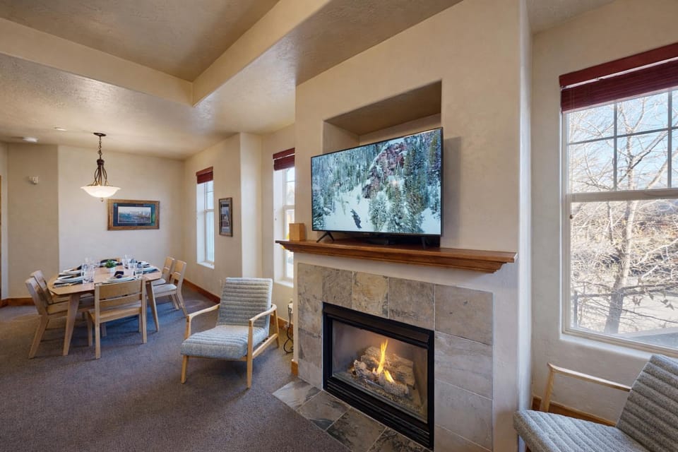 Foxpoint condo Apartment in Snyderville