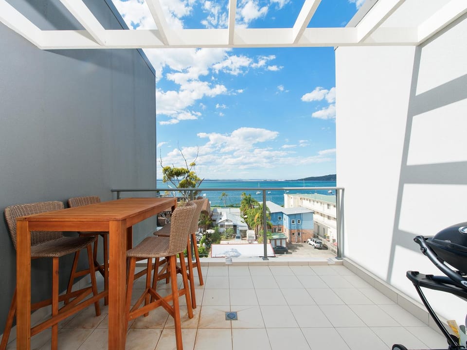 Day, BBQ facilities, View (from property/room), Balcony/Terrace, Seating area