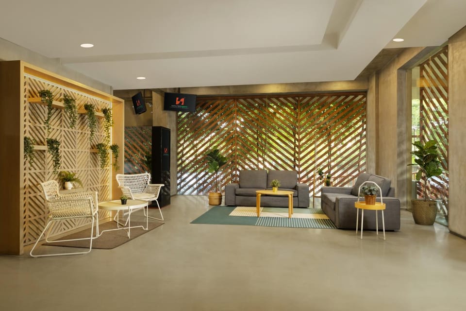 Facade/entrance, Lobby or reception, Seating area