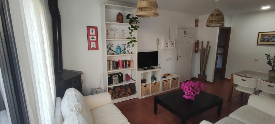 Library, Living room, Seating area