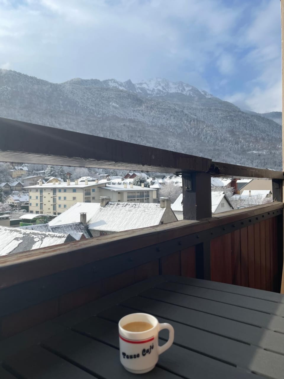 Les Cimes 55 m2 - PISCINE INTÉRIEURE Vue Montagne Centre Village - PARKING - avec LINGE et MÉNAGE de fin de Séjour Compris Apartment in Saint-Lary-Soulan