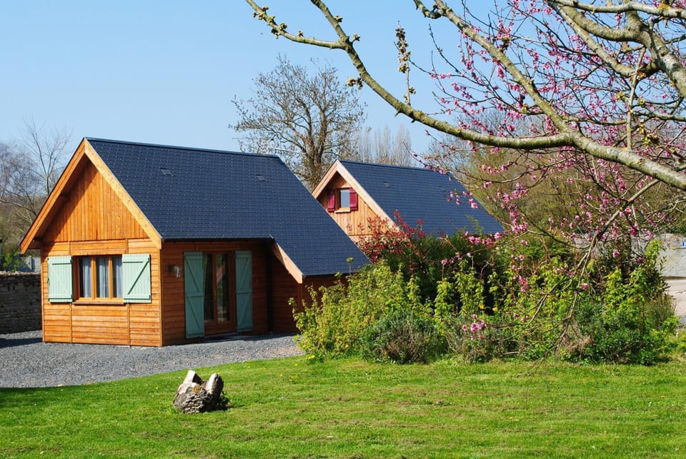 Property building, Spring, Natural landscape, Garden, Garden view