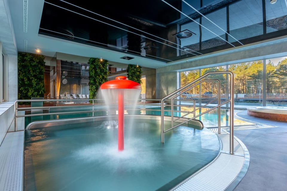 Swimming pool, Swimming pool