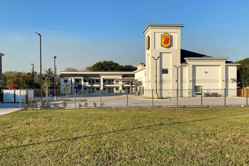 Property building, On site