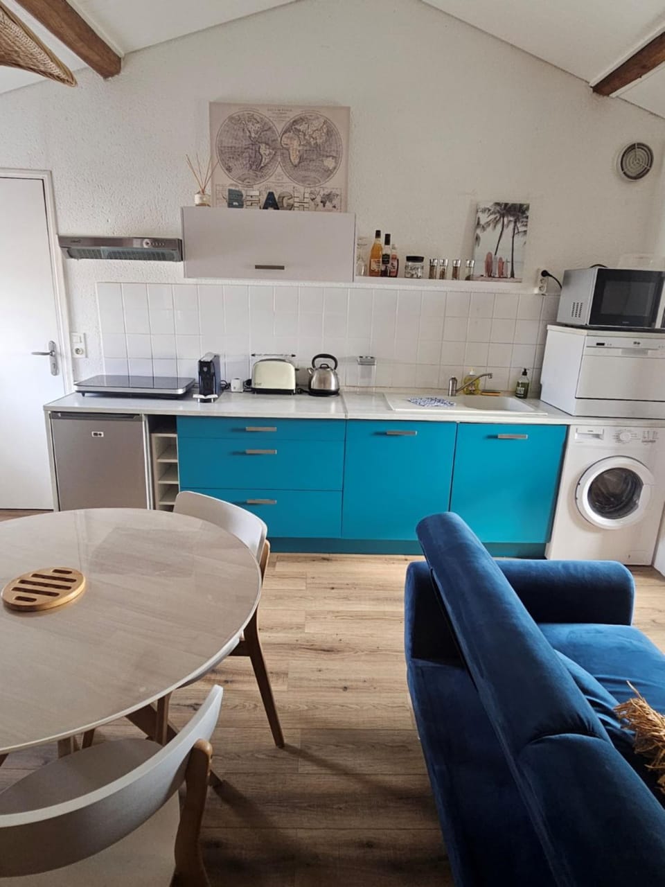 Kitchen or kitchenette, Dining area, kitchen