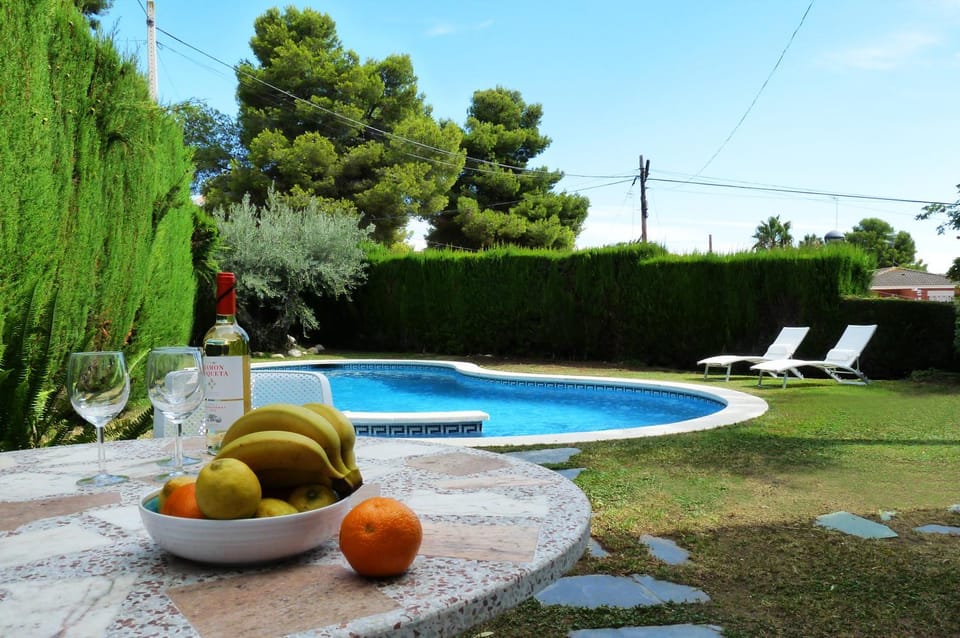 Swimming pool, Swimming pool
