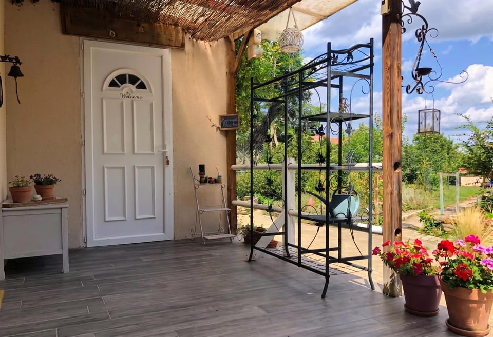 Studio Figues et Noix Bed and Breakfast in Jura