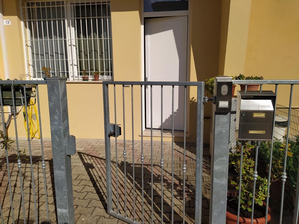 Property building, Facade/entrance