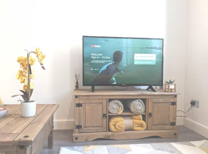 TV and multimedia, Evening entertainment