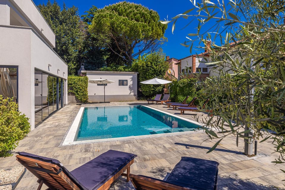 Garden, Swimming pool