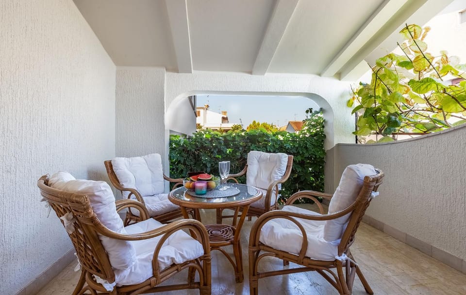 Property building, Balcony/Terrace