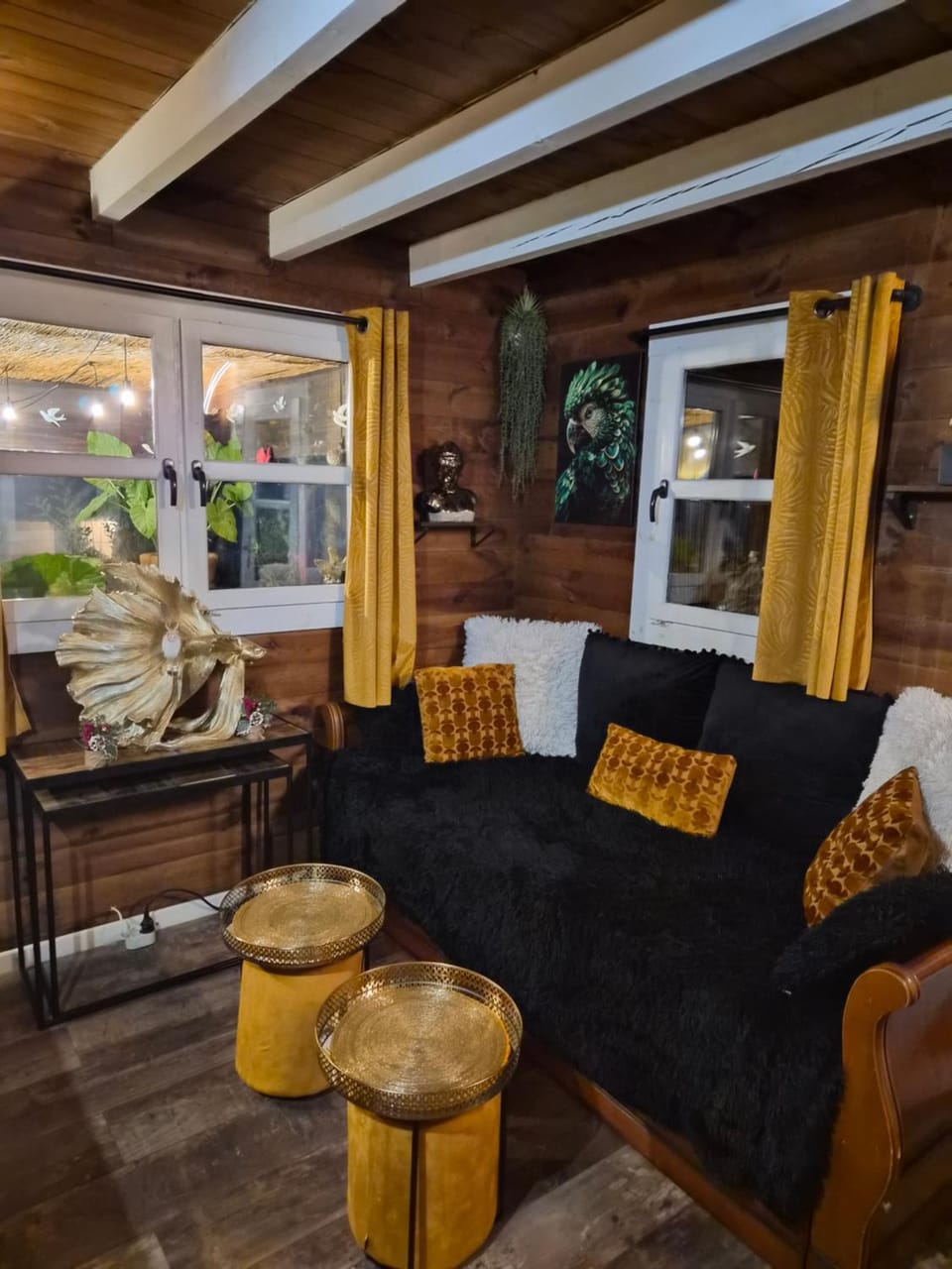 le petit chalet cevenol Chalet in Auvergne-Rhône-Alpes