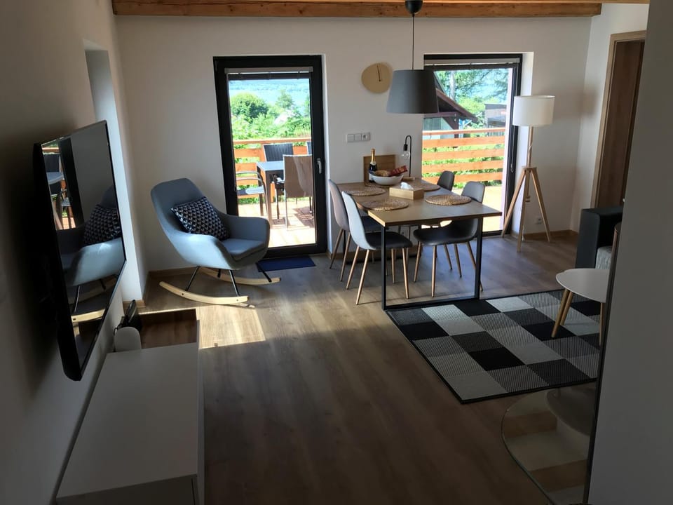 Living room, Dining area