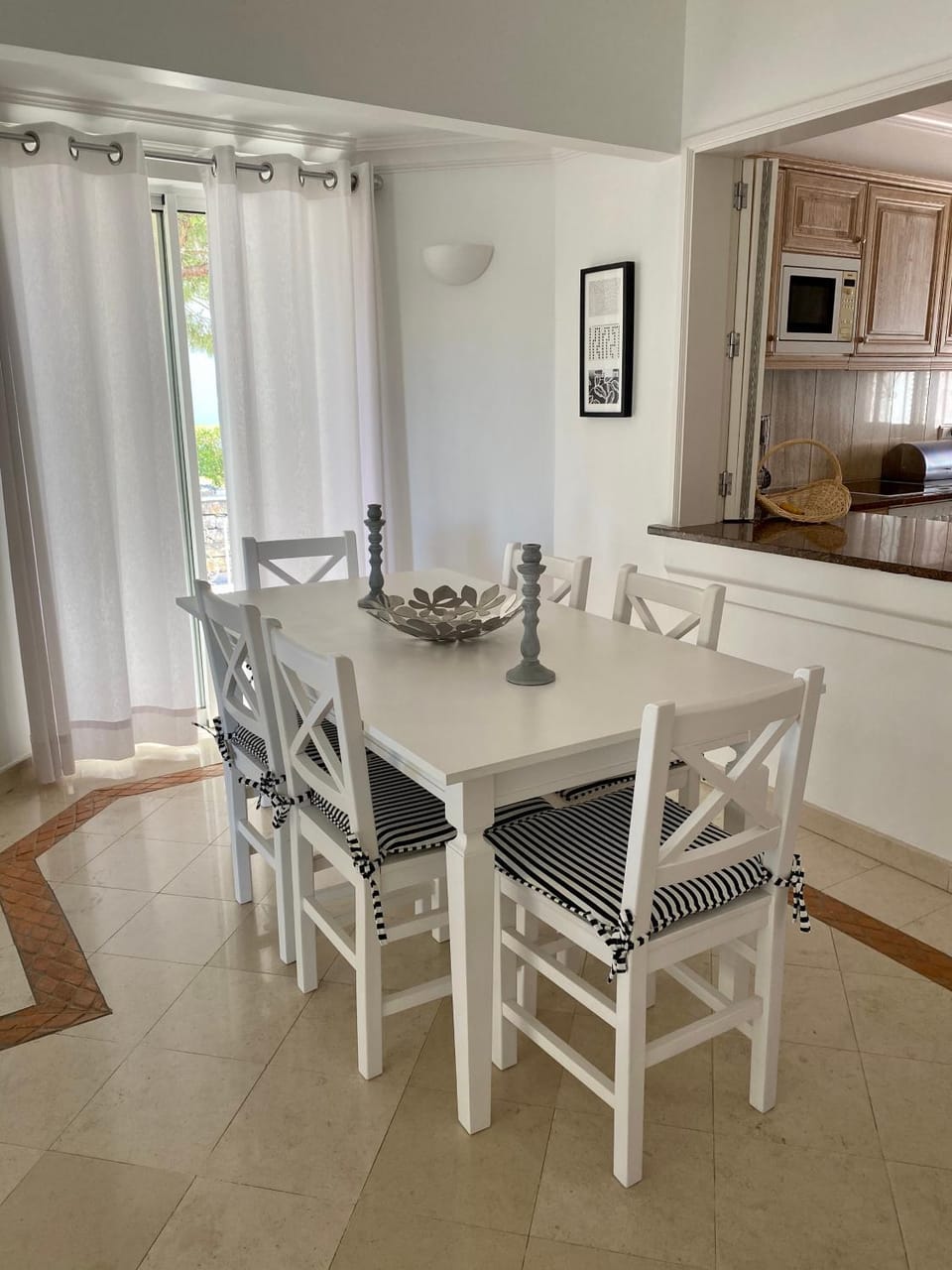 Beautiful apartment for rent in Quinta do Lago with excellent resort facilities close to lake and beach. Apartment in Faro District