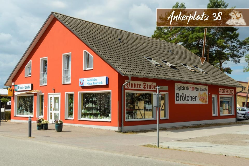 On-site shops, Shopping Area