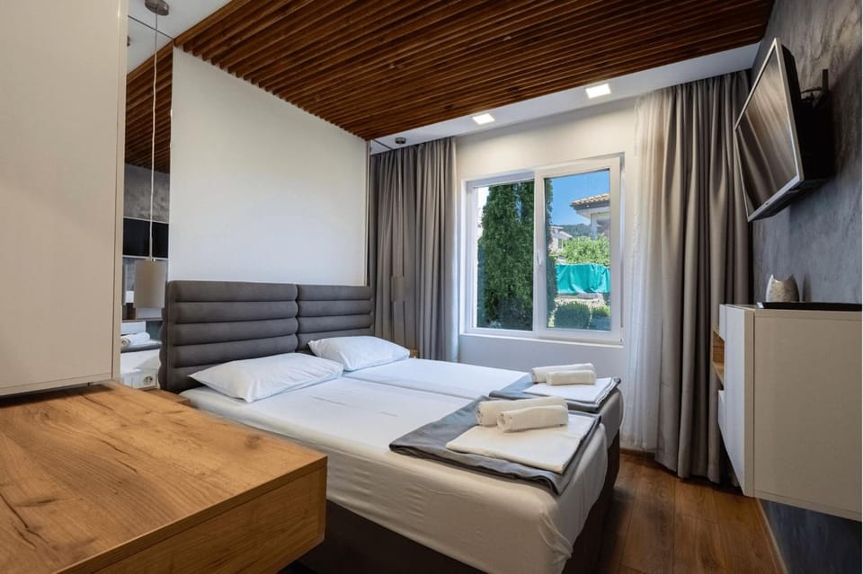 Communal lounge/ TV room, Bed, TV and multimedia, Photo of the whole room, Bedroom, towels