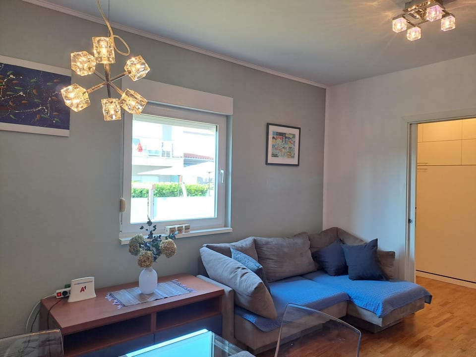 Living room, Lounge or bar, Seating area, Sunset