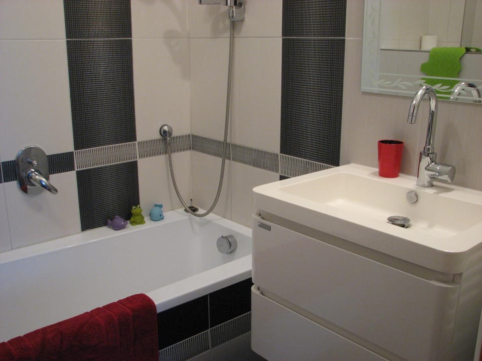 Bathroom, Bath