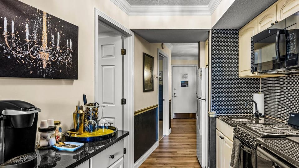 Walk to Anakeesta Romantic 1BR w Fireplace House in Gatlinburg