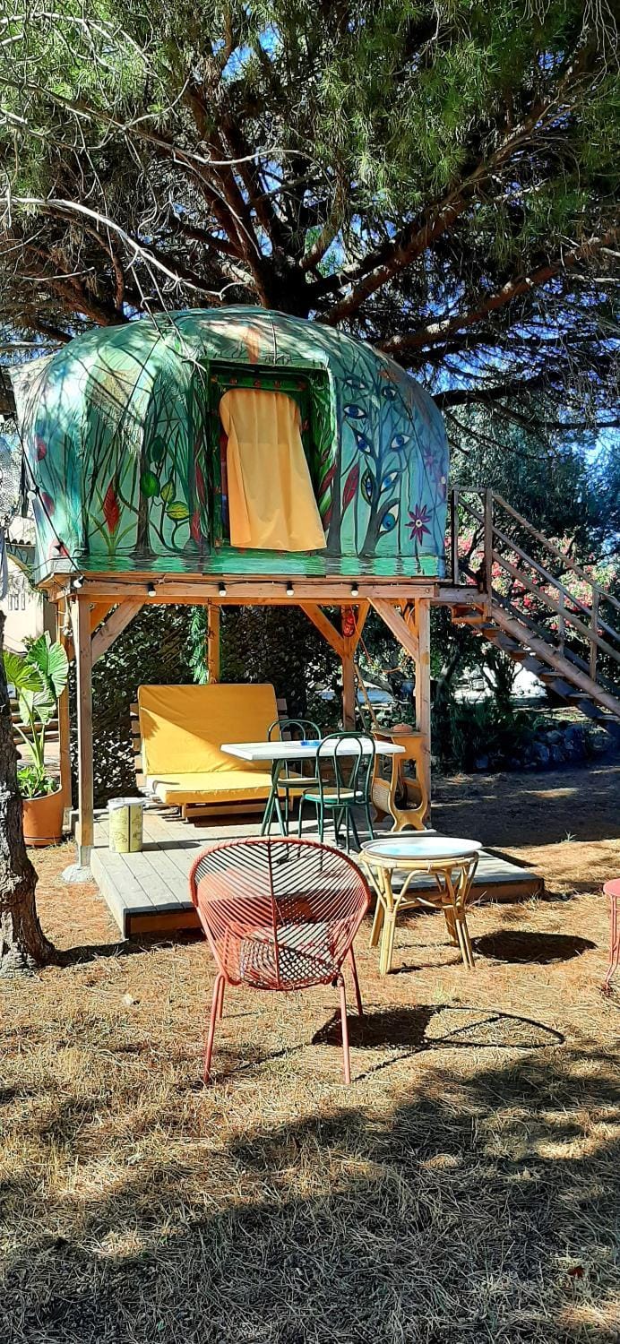 Nuit insolite Chalet in Vias