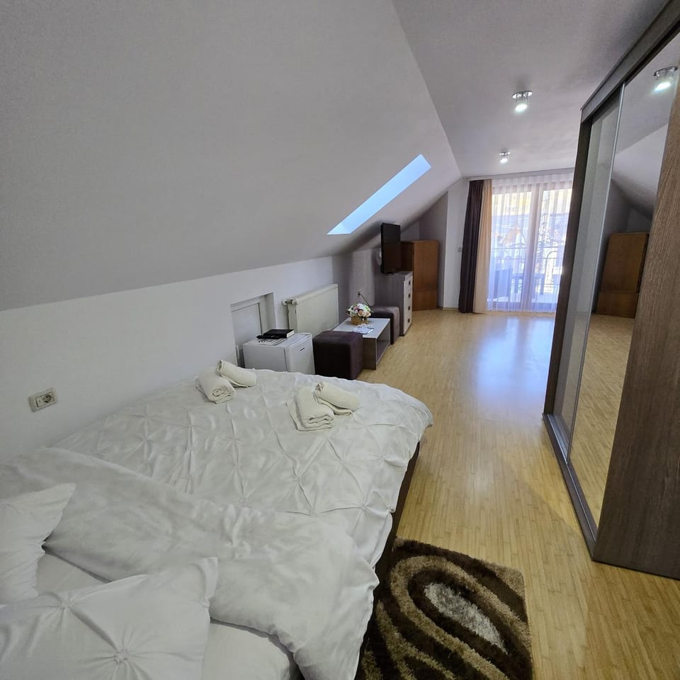 Casa cu Flori Moisei Bed and Breakfast in Romania
