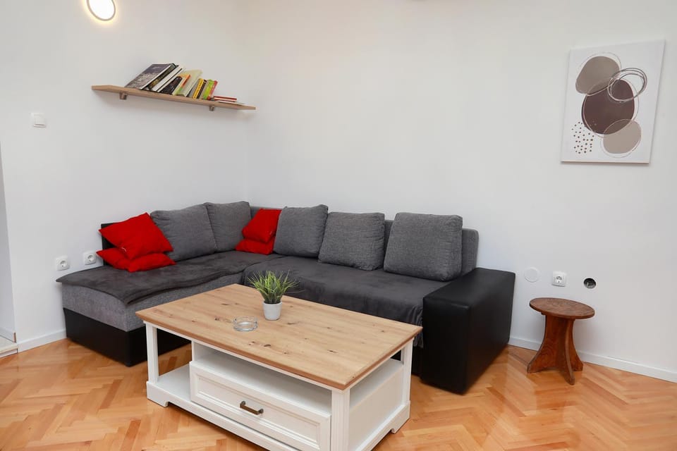 Library, Living room, Seating area