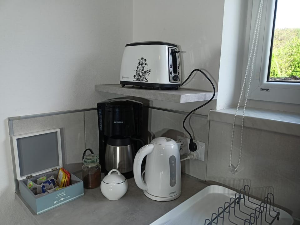 Coffee/tea facilities, Kitchen or kitchenette, minibar, toaster