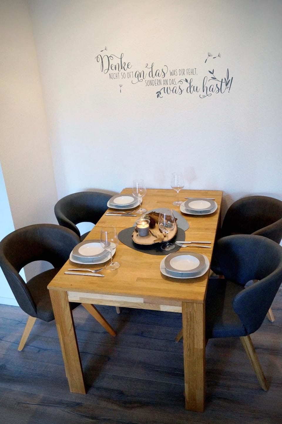 Schwarzwald geht immer Fewo 60 qm mit großem Südbalkon, WLAN und Magenta TV Apartment in Baden-Württemberg