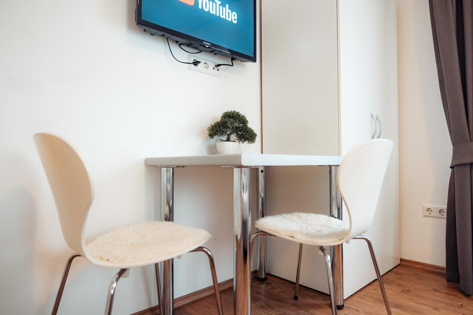 TV and multimedia, Dining area