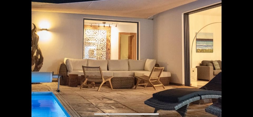 Casa Mila with heated pool in El Roque Villa in Maxorata