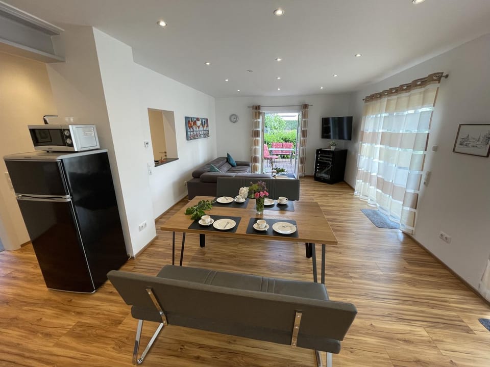 Living room, Dining area