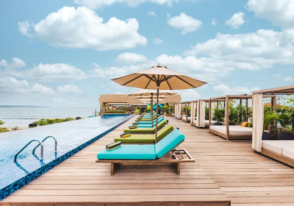 Pool view, Swimming pool