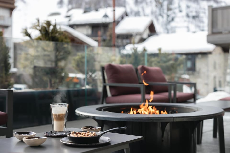 Lounge or bar
