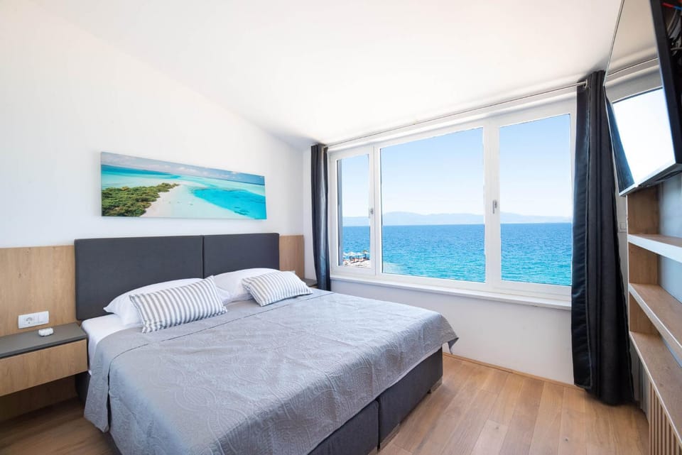 Bedroom, Sea view