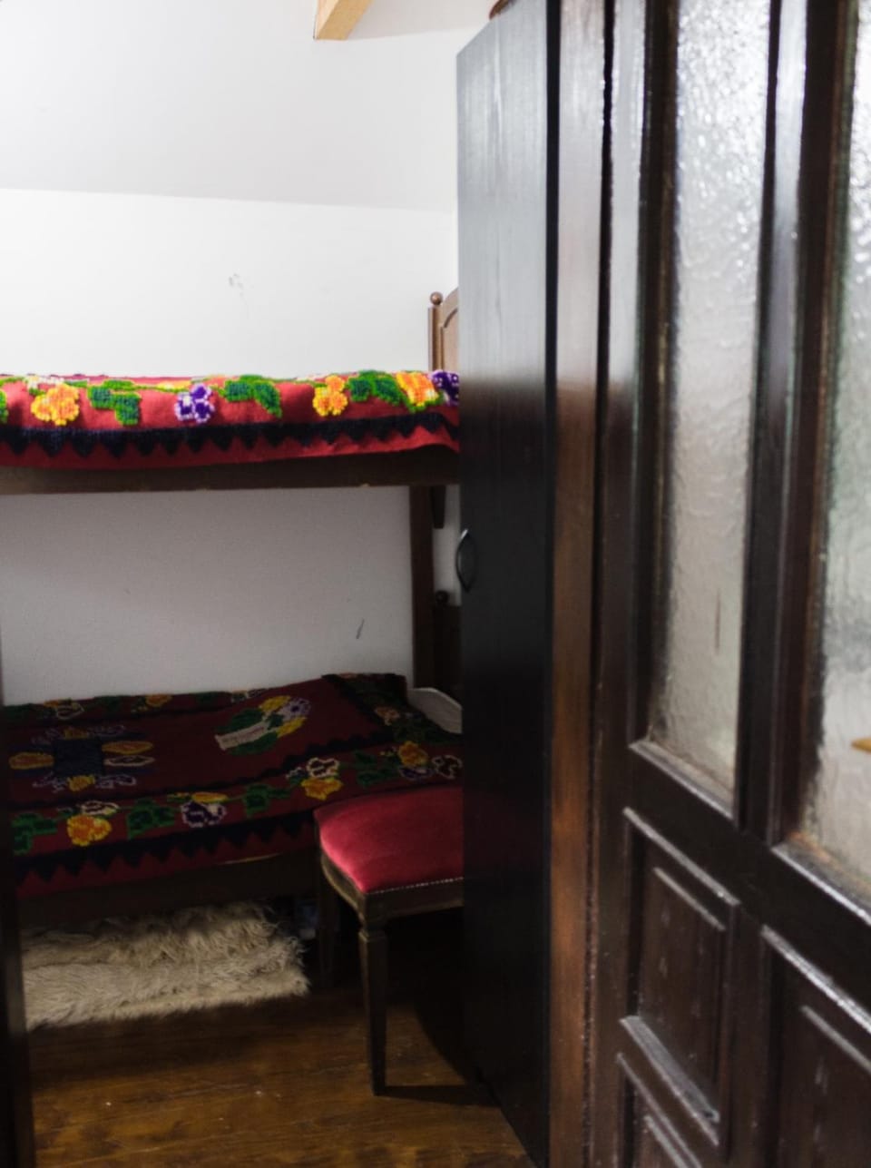 Bedroom, bunk bed