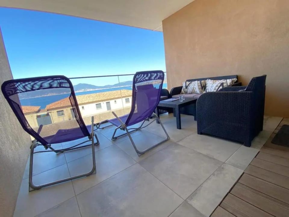 View (from property/room), Balcony/Terrace