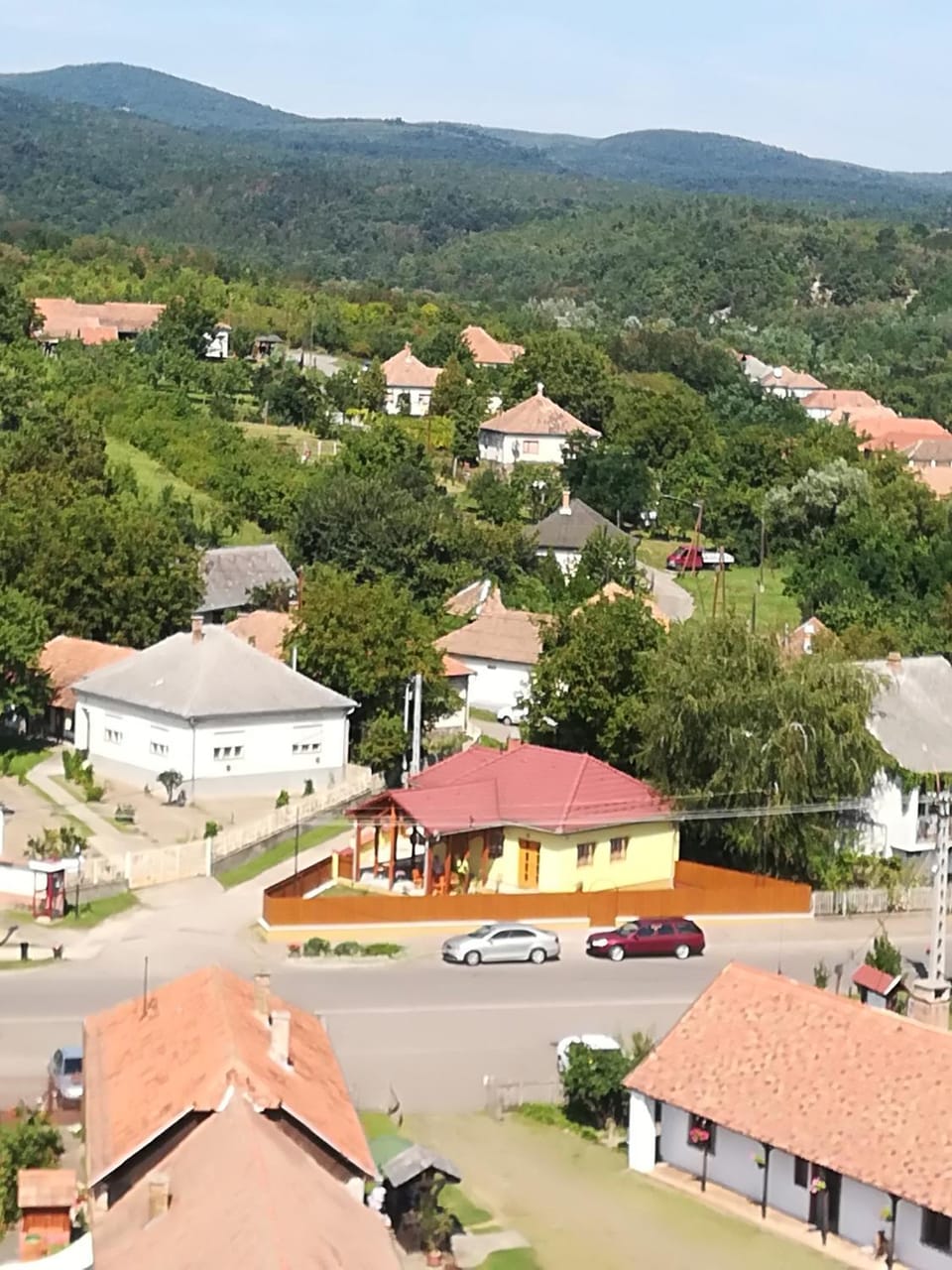 Property building, Natural landscape, Bird's eye view, City view, Mountain view