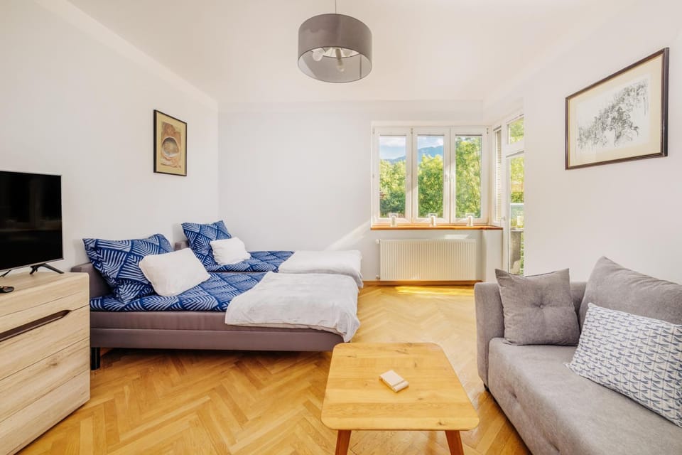 View (from property/room), View (from property/room), Living room, Photo of the whole room, Seating area, Bedroom, Landmark view, Landmark view, Mountain view, Mountain view