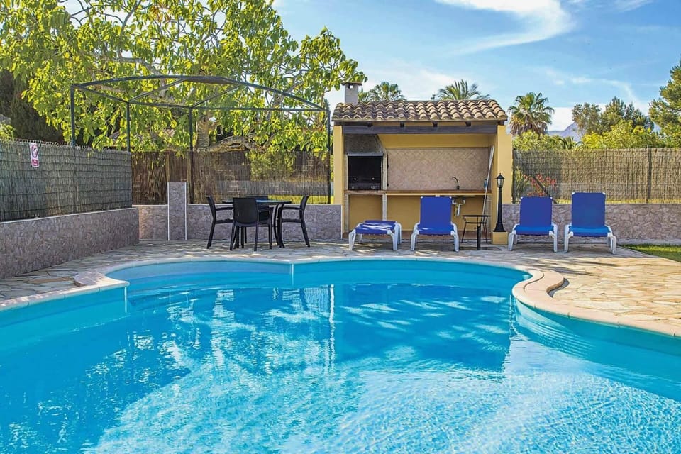 BBQ facilities, Swimming pool, sunbed