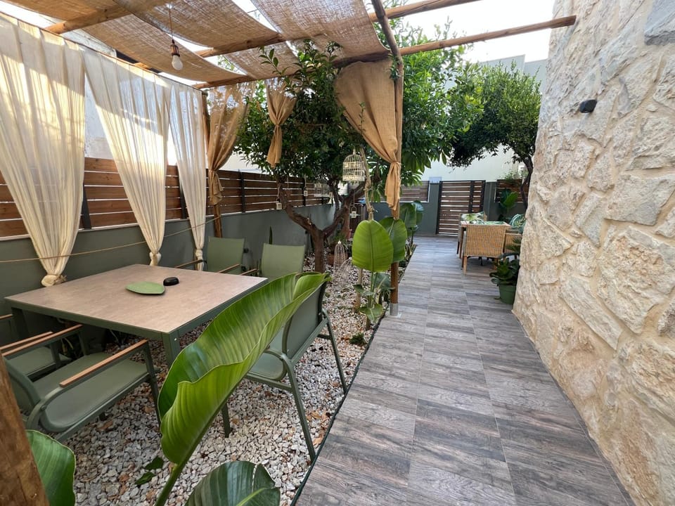 Property building, Garden