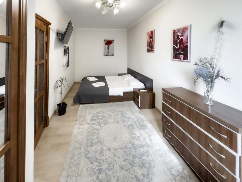 TV and multimedia, Bedroom, air conditioner